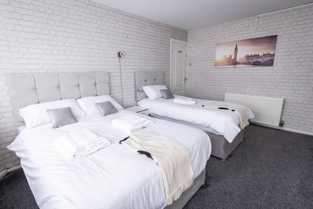 Windsor House 3 Bedrooms Sleeps 8 Manchester Exterior photo